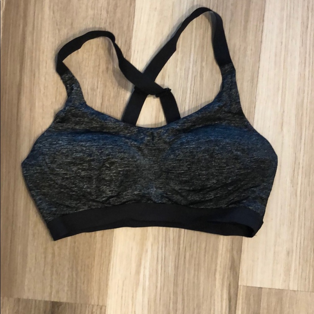 Victoria sports bra